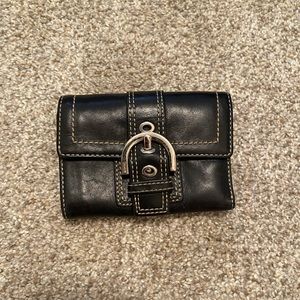 Vintage COACH wallet 🖤